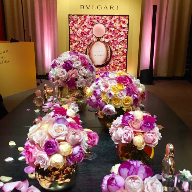 Romantic Autumn Night with ROSE GOLDEA その洗練された演出。