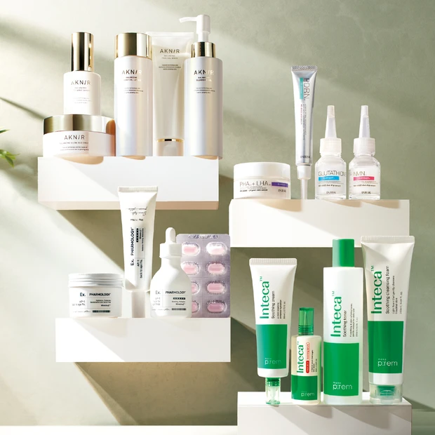 【秋の新作コスメまとめ】新潮流を作る次世代スキンケアとは？最新アイシャドウパレットもご紹介！