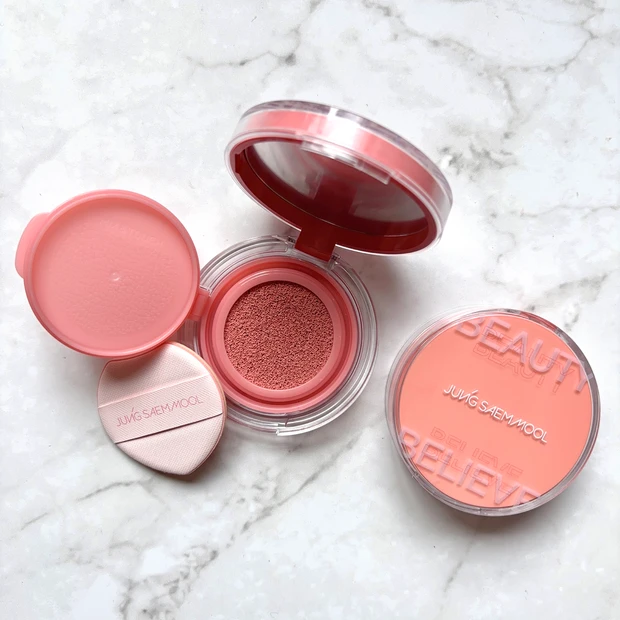 ジョンセンムル アーティストクッションブラッシュのピーチネクターとコーラルヘイローを並べた写真