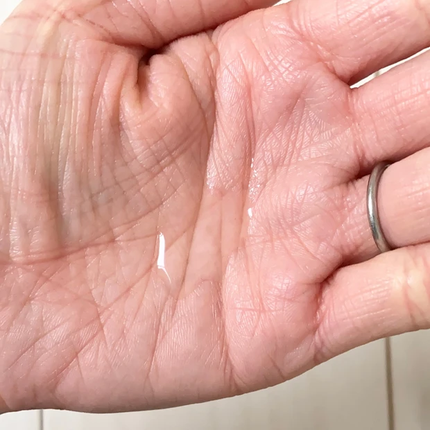 数々の美容賞に輝くイプサ名品は、肌の水と一体化する薬用化粧水_2