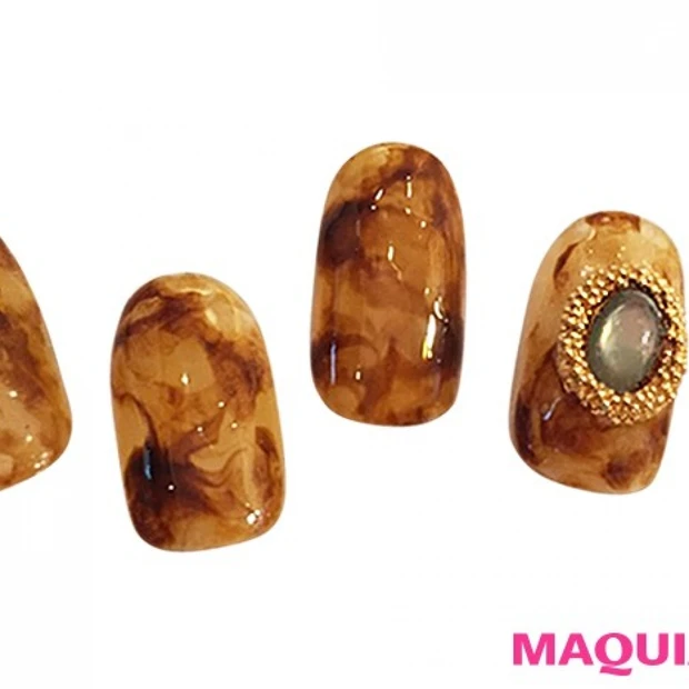 アンティーク風「べっ甲ネイル」で上品モテ♡