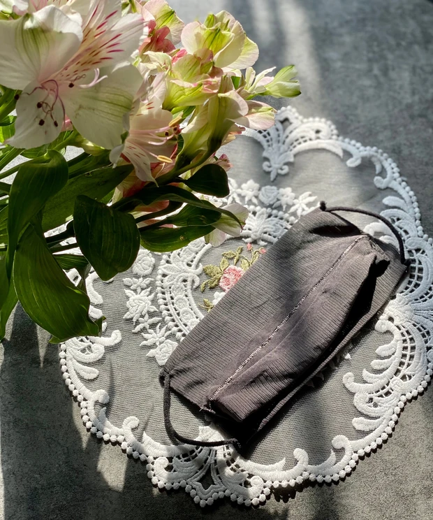 知ってる⁈不織布マスク着用時の肌荒れの悩みに!お肌にやさしく快適!シルク100% 絽紗インナーマスクのススメ。_2