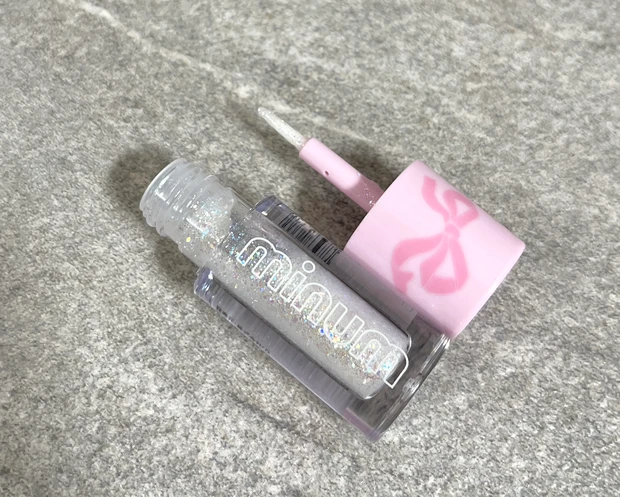 minum ミニュム 齊藤なぎさ バブグリッター コスメ 取扱 口コミ 01初恋スノーホワイト