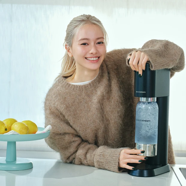 【山本舞香さんの美活】<br>“美容にいい水”をお試し！