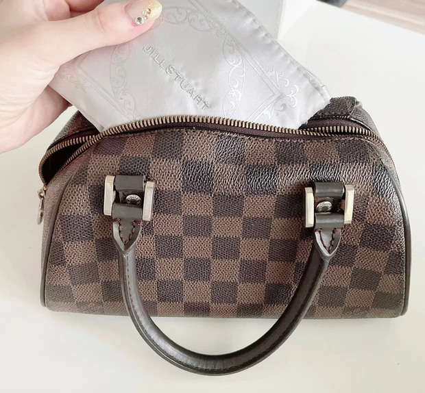 【持ち姿が上品＆中身に不足なし】がテーマのポーチの中身大公開★休日おでかけ・平日出社・サウナ&銭湯用の３つのポーチをご紹介します。_1_2