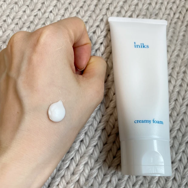 クリーミィ フォーム　少し出した状態