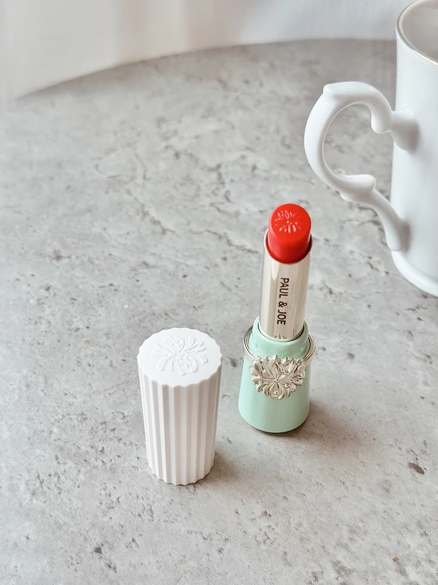 トレンドはバームリップ！ポール&ジョーのリップスティックN104