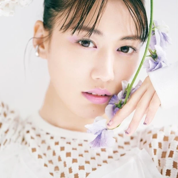 【6位】ももクロ・高城れにさんのパープルメイク。透け色ラベンダーでヘルシーな表情に