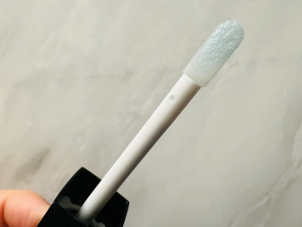 ヴィセのエッセンスリッププランパー BL900 クリスタルブルー