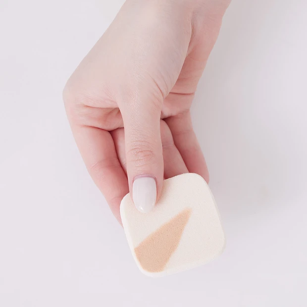 マキア　パウダーファンデーション　塗り方　パフ