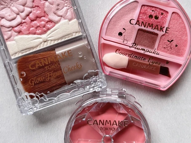 【キャンメイク】さくらんぼカラーが可愛い！ チークや涙袋用アイシャドウの新色をスウォッチ付きでご紹介