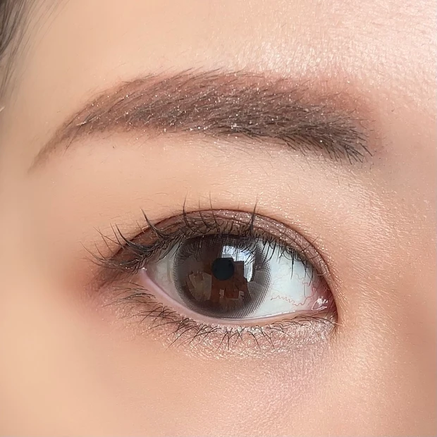 【ケイト アイブロウマニア EX-8、3DアイブロウカラーN(グリッター)GL-1】メイク画像