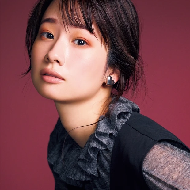 藤間爽子さんがベスコス受賞コスメで新しい自分に！ニュアンスカラー眉が新鮮…