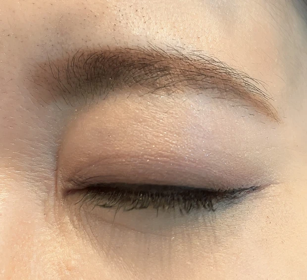 メロウアイパレットPK01のメイク②