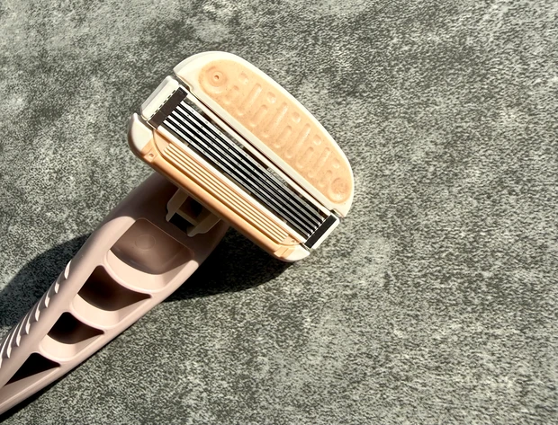 ドラッグストアで買える!背中のムダ毛ケアにminess(マイネス)背中用カミソリをレビュー_4