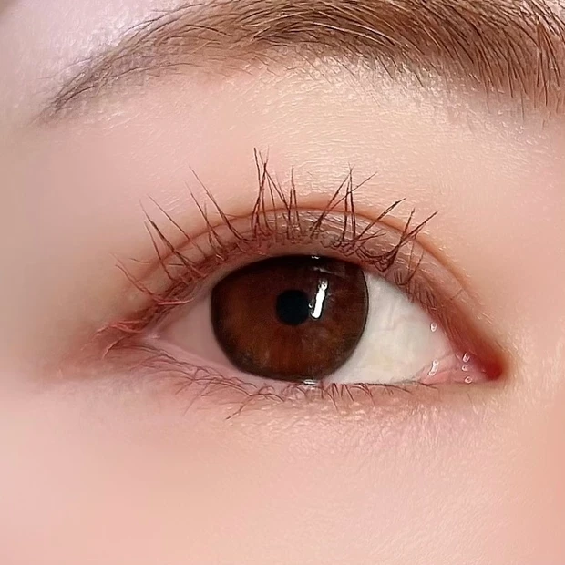 hince ニューアンビエンスカラーマスカラ 01 ALLURED(アリュード)