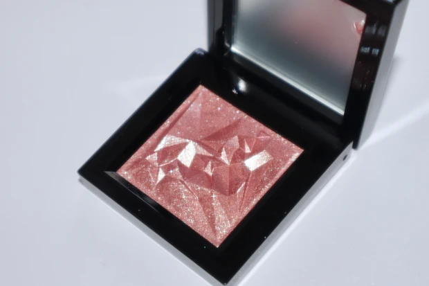 シュウウエムラ クラッシュド ジェム アメジストレイン