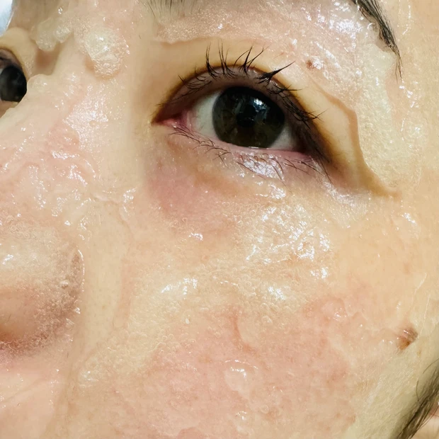 フェヴリナの炭酸ジェルパックの使用イメージ