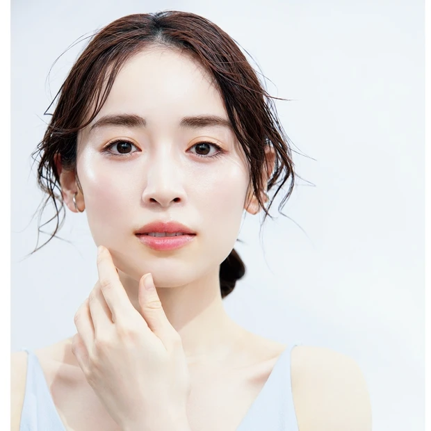 夏に陥りやすい「乾燥ぐすみ」を晴らすと話題！ マキア8月号付録・アドライ…