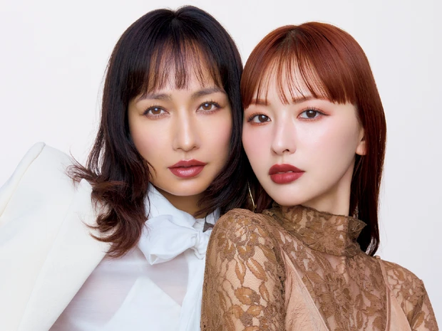 【鈴木えみ×佐田真由美対談】40歳からの心と美容におすすめのコスメ10選！