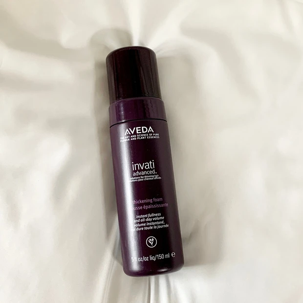 アヴェダの新製品「インヴァティ アドバンス ヘアデンス フォーム」で瞬時に髪の根元から太く、ハリ・コシ感のあるスタイルへ #金曜日の肌投資コスメ_2