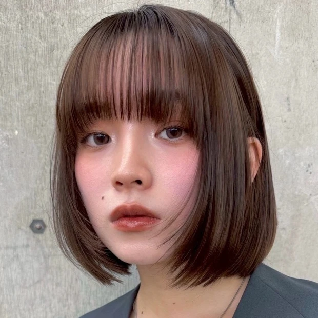 【小顔ボブ】顔まわりレイヤーがトレンド！ 大人に似合う軽やかボブヘア
