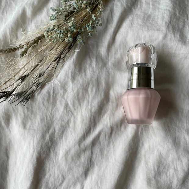 【30代 × ノーファンデ派】透明感重視の美容成分オタクが選ぶ、崩れにくいおすすめ神下地３選【MAQUIAインフルエンサーのオッス！推しコス】_7_1