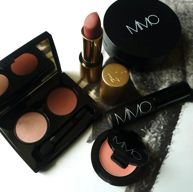 MiMC エムアイエムシー 春コスメ ローズカラー ビオモイスチュアシャドー 31エテルナローズ　ミネラルアイブローマスカラ 03 ローズピンク オーガニックコスメ コスメキッチン コスメキッチン購入品 眉マスカラ ピンク眉マスカラ ピンクシャドウ 春メイク