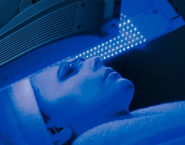 美容皮膚科タカミクリニックのニキビ治療_LED治療