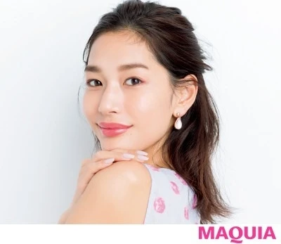 【マルチユースコスメ】1. リップは輪郭を整えて塗り、 レディな清潔感を宿らせて