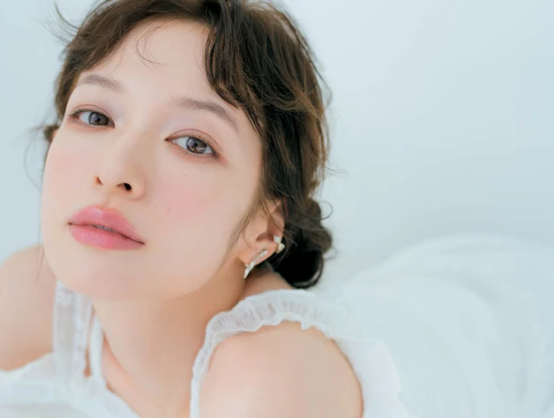 森絵梨佳 きゅるきゅるEYEが可愛い小動物系メイク