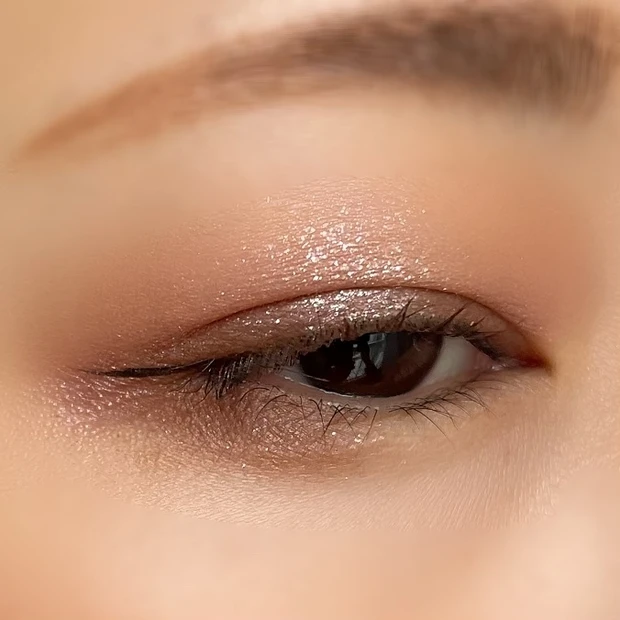 ブルベ必見！【ADDICTION ザアイシャドウパレット 005Vintage Tutu】大人ピンクメイクはこれで決まり！メイク写真･スウォッチ動画あり_3_2