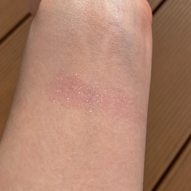 オサジ ニュアンス アイシャドウ ｄ18 Yumenokuni<夢の国>のスウォッチ画像