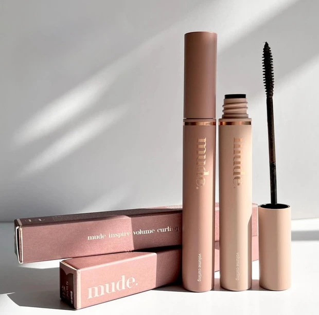 ミュード　マスカラ　韓国コスメ　カラーマスカラ　メガポ　
