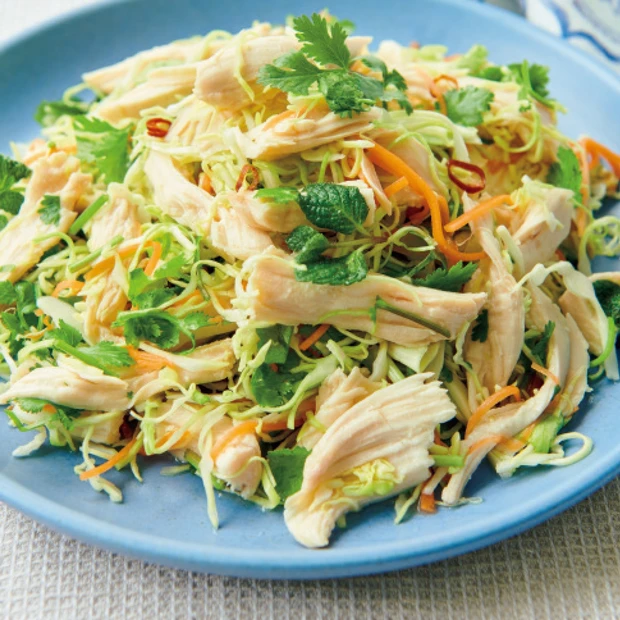 蒸し鶏エスニックサラダ