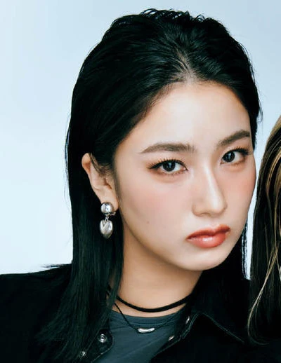 HANA MOMOKA マキア 25年11月号 秋メイク