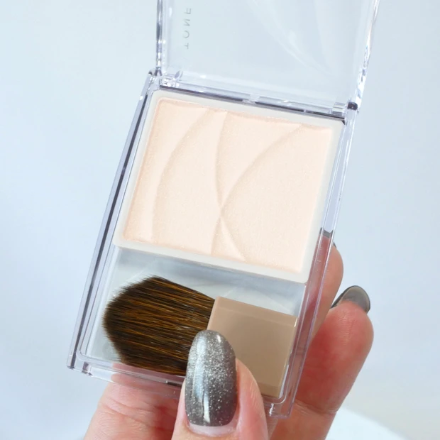 セザンヌ トーンフィルターハイライト くすみパウダー バズり クマ ほうれい線