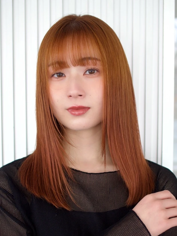 ヘアカタログ ミディアム ミディアムヘア 前髪あり スタイリング