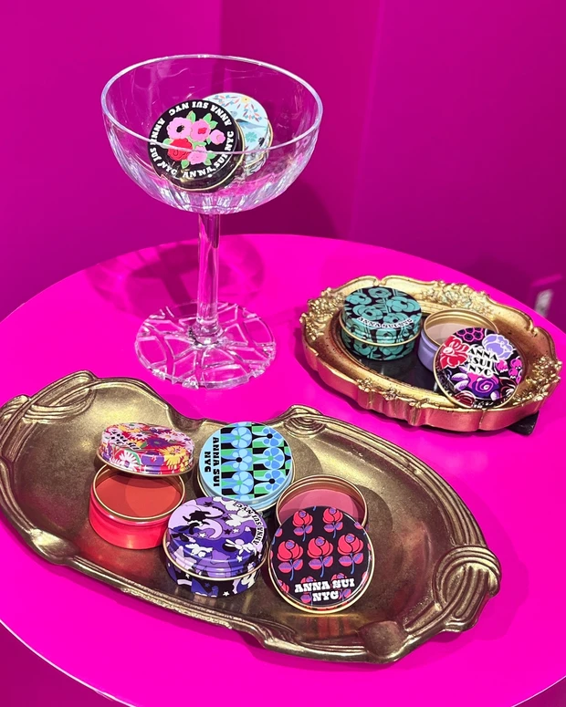 ANNA SUI NYC フェイス マルチ バーム パッケージ