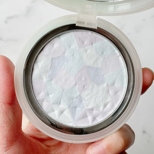 【ノーファンデで叶える透明肌】人気の3アイテムでつくるベースメイク方法をご紹介！メイク写真有り_4_1