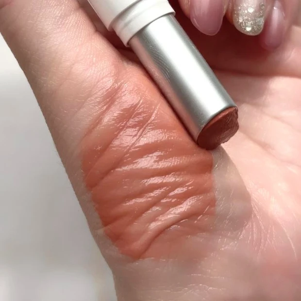 ロムアンド 「グラスティングメルティングバーム」 01 ココヌード×イエベ