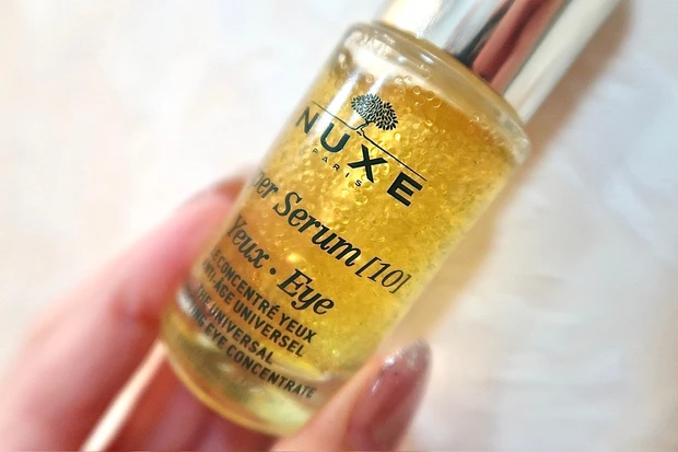 ニュクス スーパー セラム アイケアキットのパッケージアップ写真