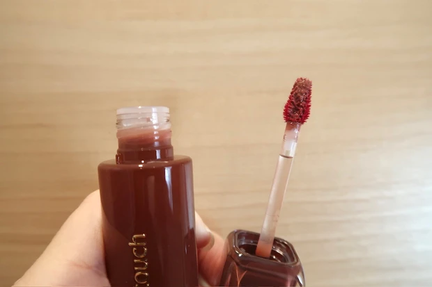 ミルクタッチ  ジュエリーフィットティンティッドグロウティント　10 Fallen Coco　チップ