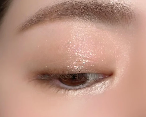 あのラブライナーから花束のようなアイシャドウパレット『ロマンティックブルームコレクション』登場！写真&動画たっぷりで徹底レビューします♪【限定コスメ】_7_2