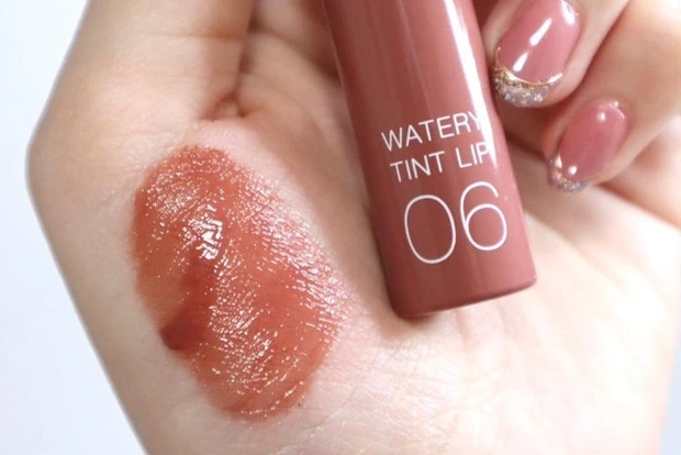 06 ピンクベージュ スウォッチ