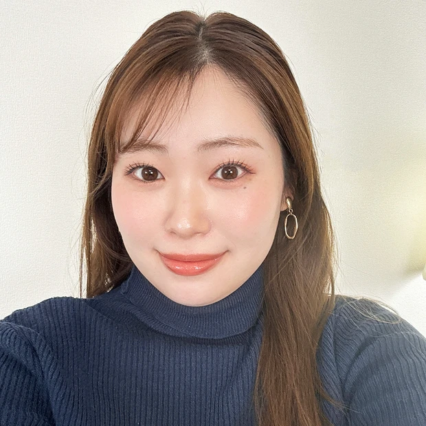 ネイビーニット×ウォームベージュリップ インフルエンサー りかこ