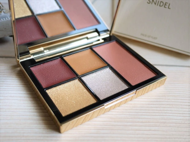 SNIDEL BEAUTY フェイス スタイリスト EX01 Effortless Chic