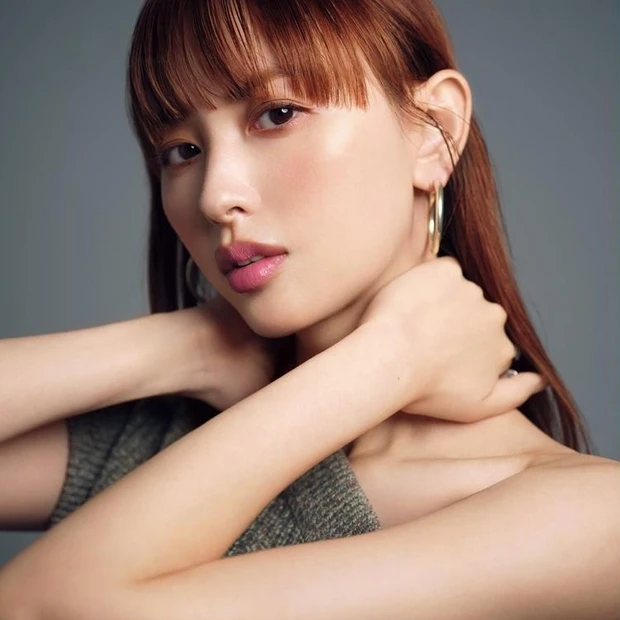 【9位】鈴木えみの運命リップ。KANEBOのくすみモーヴがお気に入り!