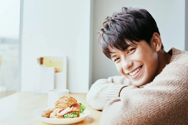 【正しいメンズスキンケアのやり方・メンズ美容】「男は清潔感が大事! だからメイクもありですね」(森崎ウィンさん)