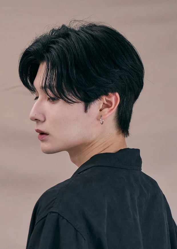 ソン・ガン風 髪型 ヘアスタイル センターパート2ブロックヘア サイド